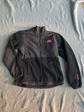 Woman’s The North Face Fleece Jacket With Breast Cancer Bow